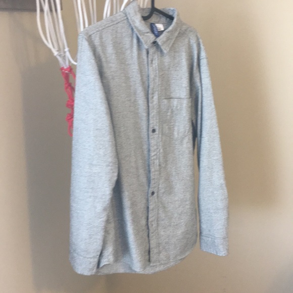 4 pack H&M button down shirts - Picture 5 of 5